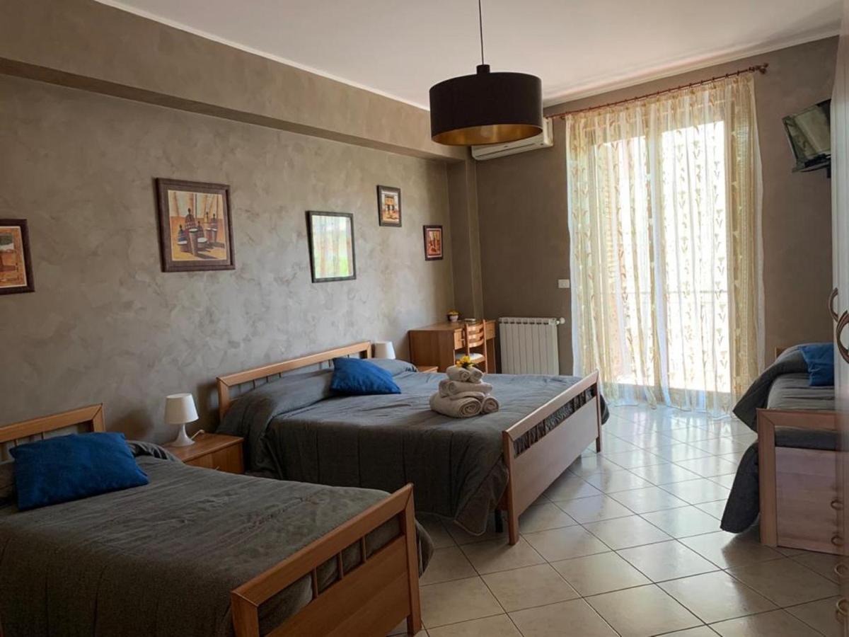 B&B Casabella Рипосто Екстериор снимка