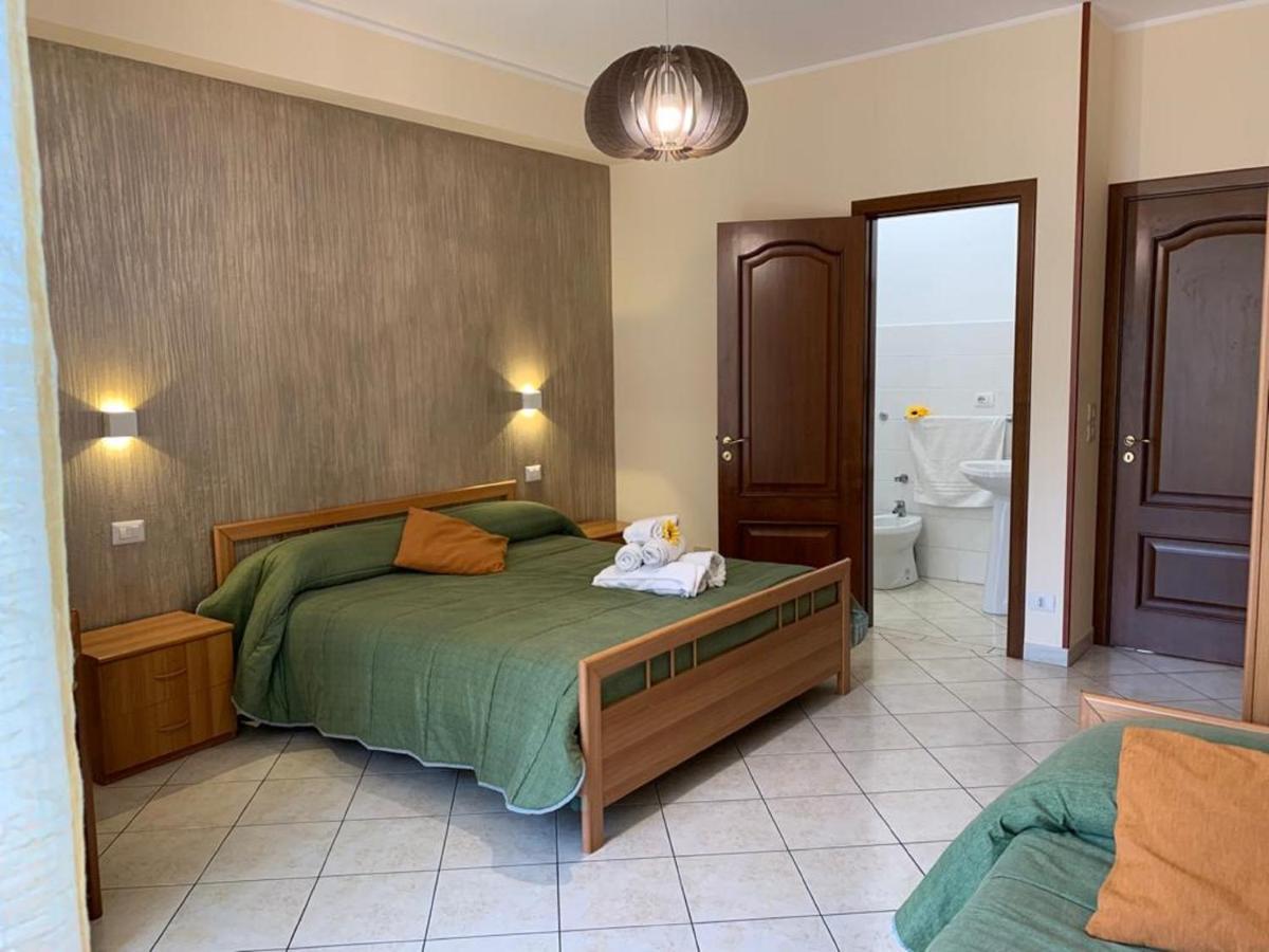 B&B Casabella Рипосто Екстериор снимка