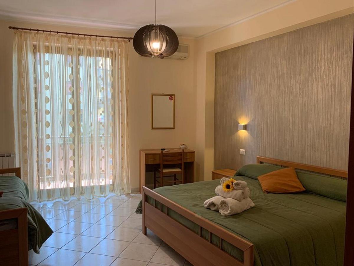 B&B Casabella Рипосто Екстериор снимка